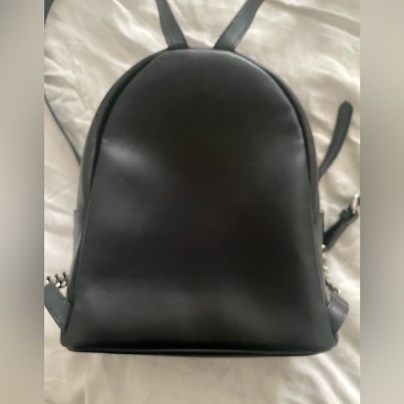 Fendi By the Way Leather Backpack In New Condition - Picture 5 of 17